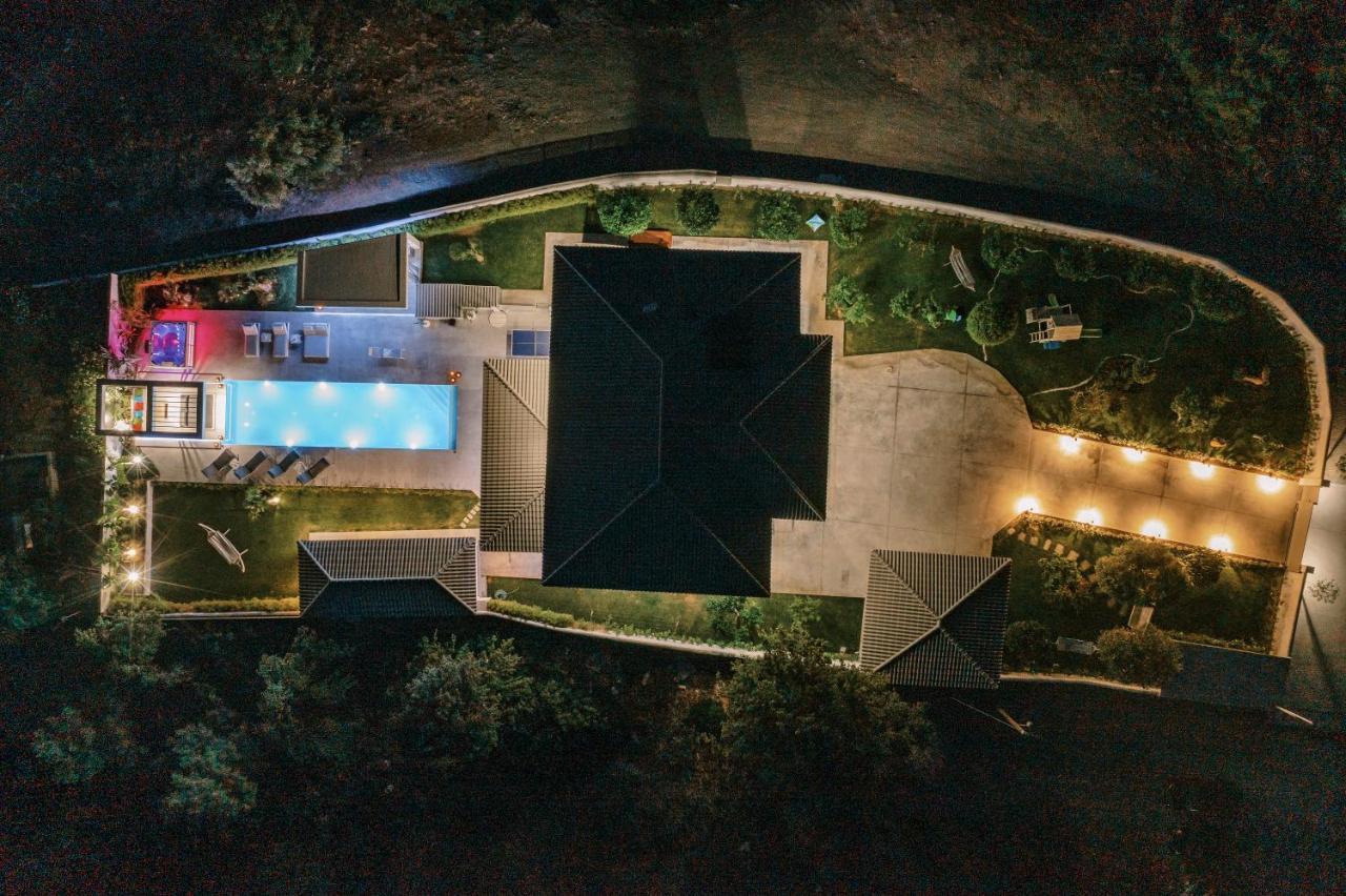 Villa M Mansion *