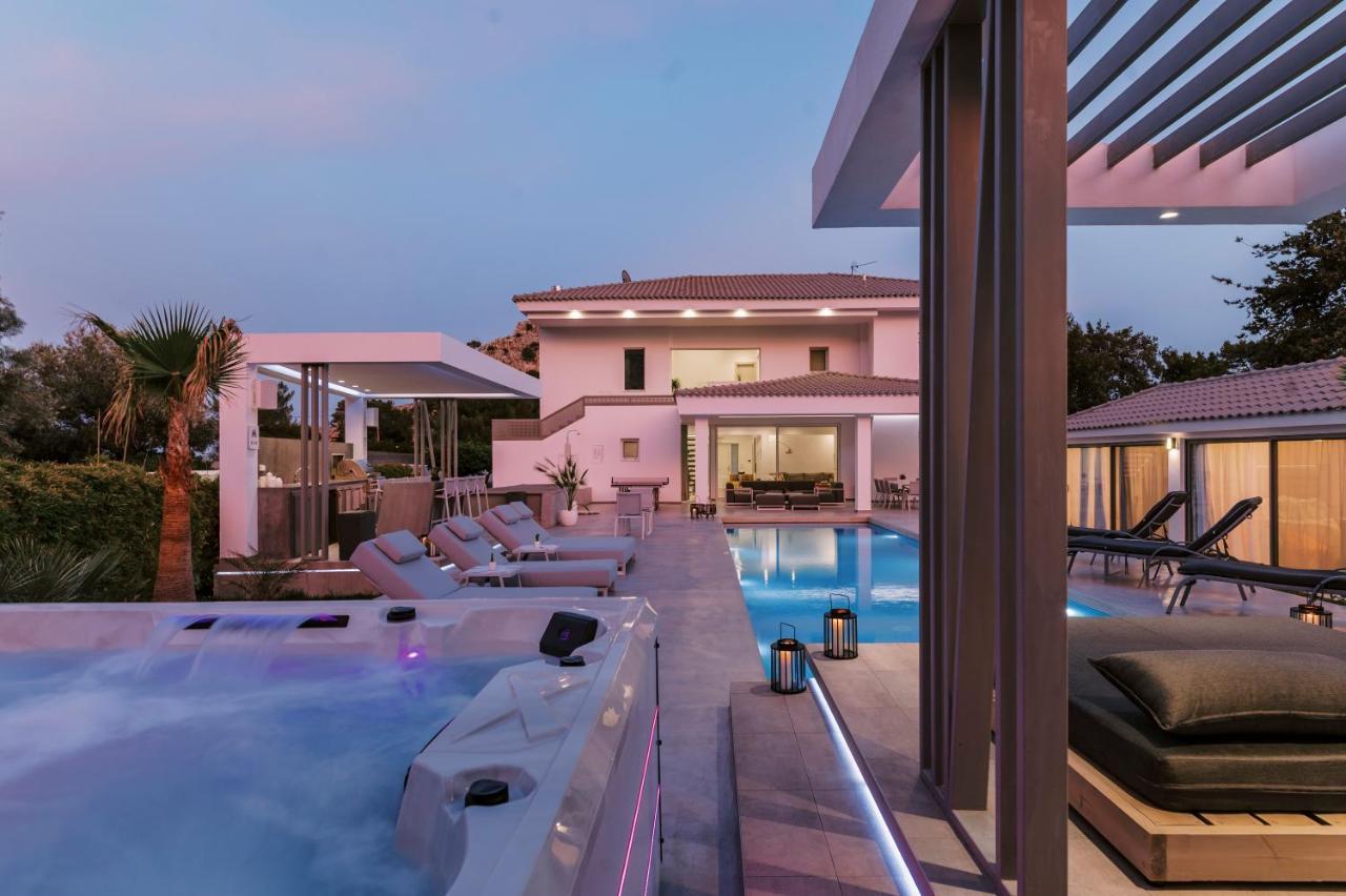 M Mansion *