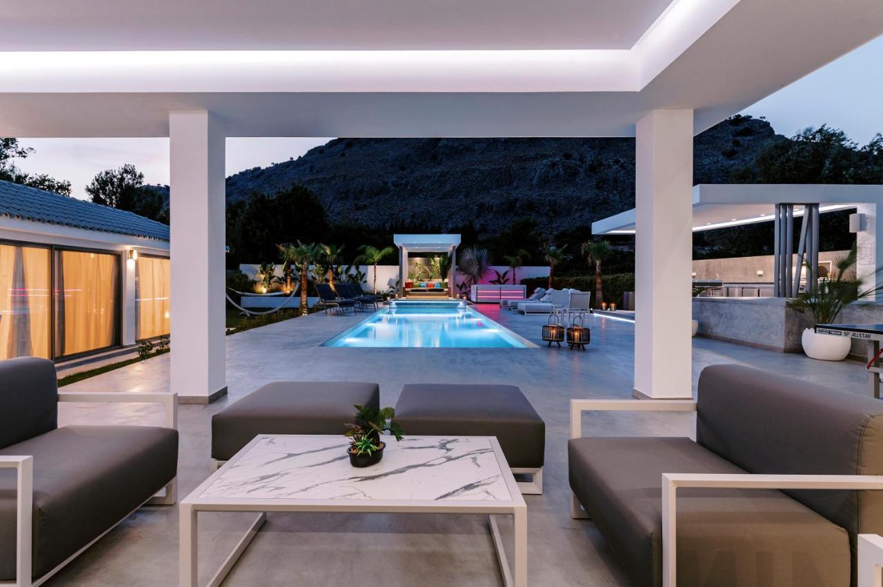 M Mansion Villa *