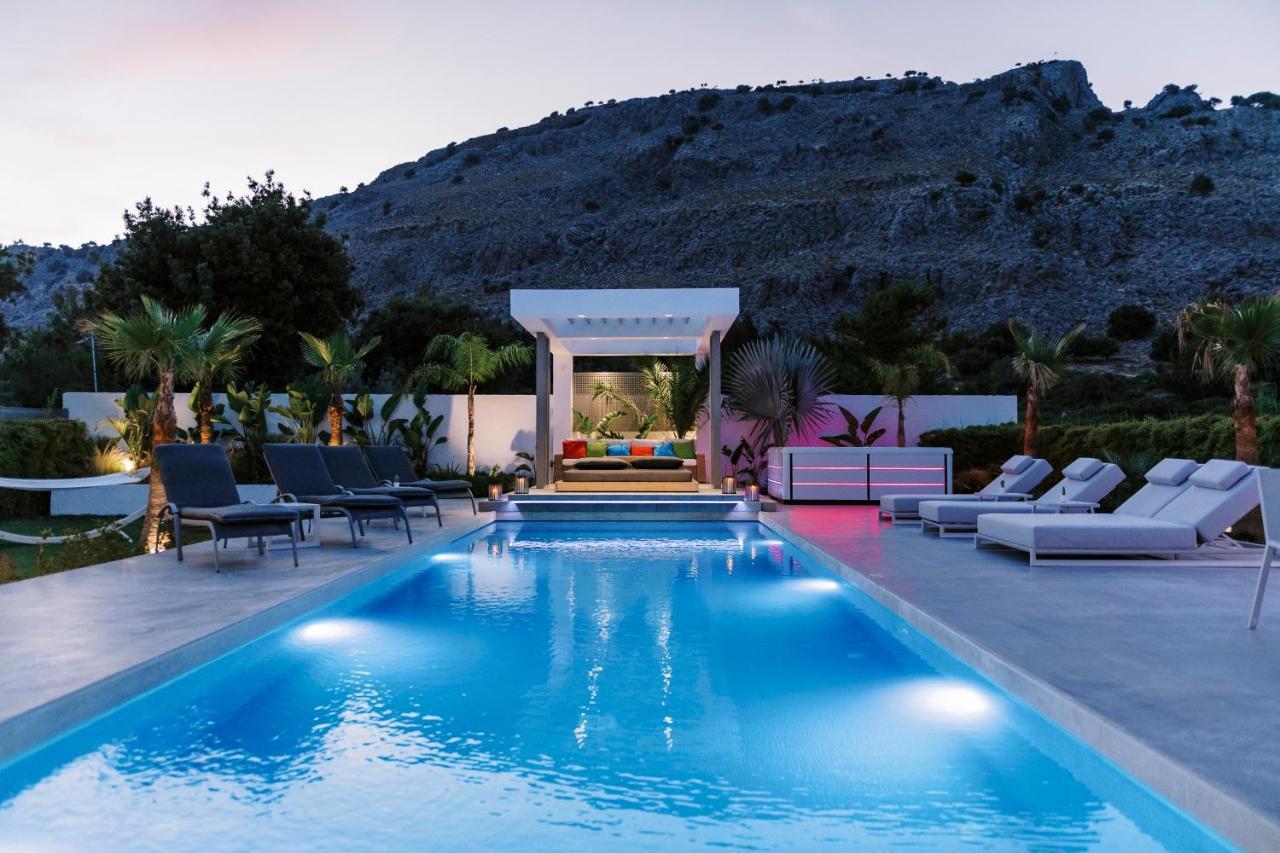 M Mansion *